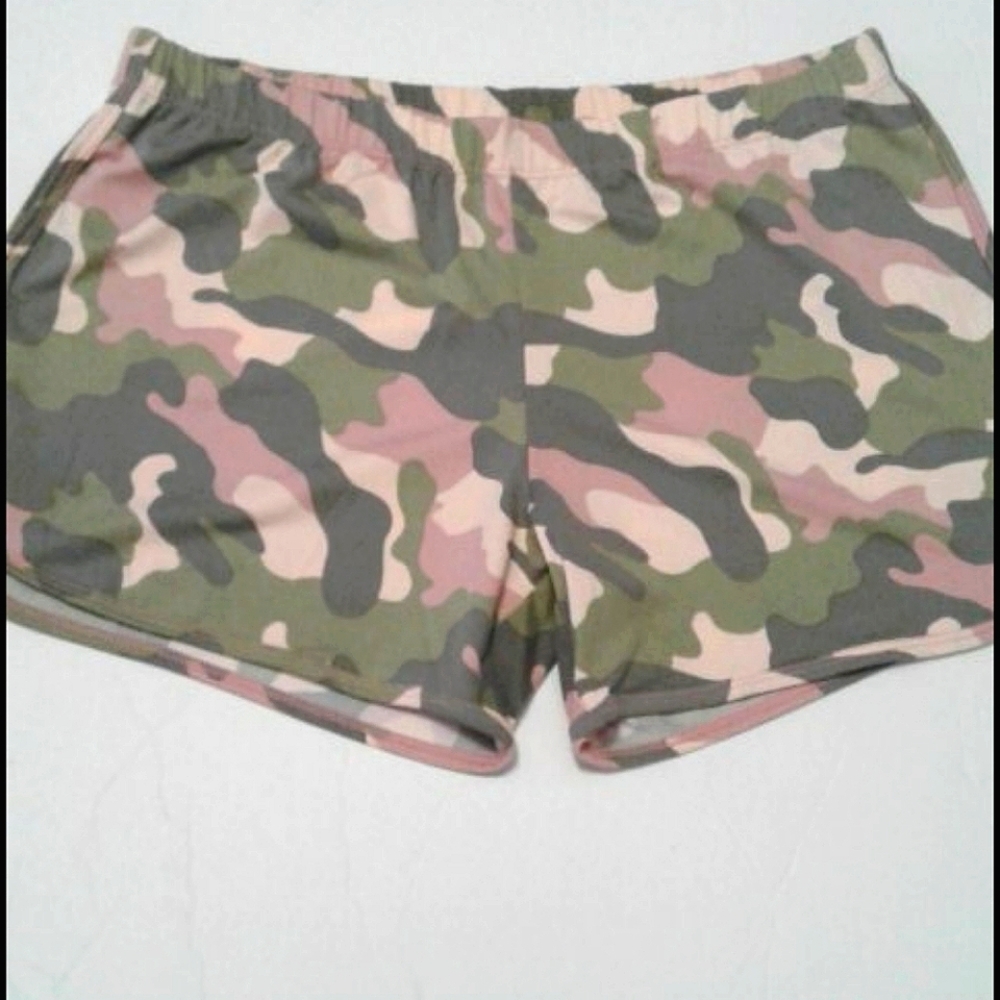 NWOT Pink & Green Camo Soft Lounging Sporty Running Shorts Athleisure M